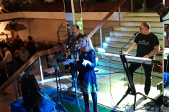 MUZIKA U HOTELU
